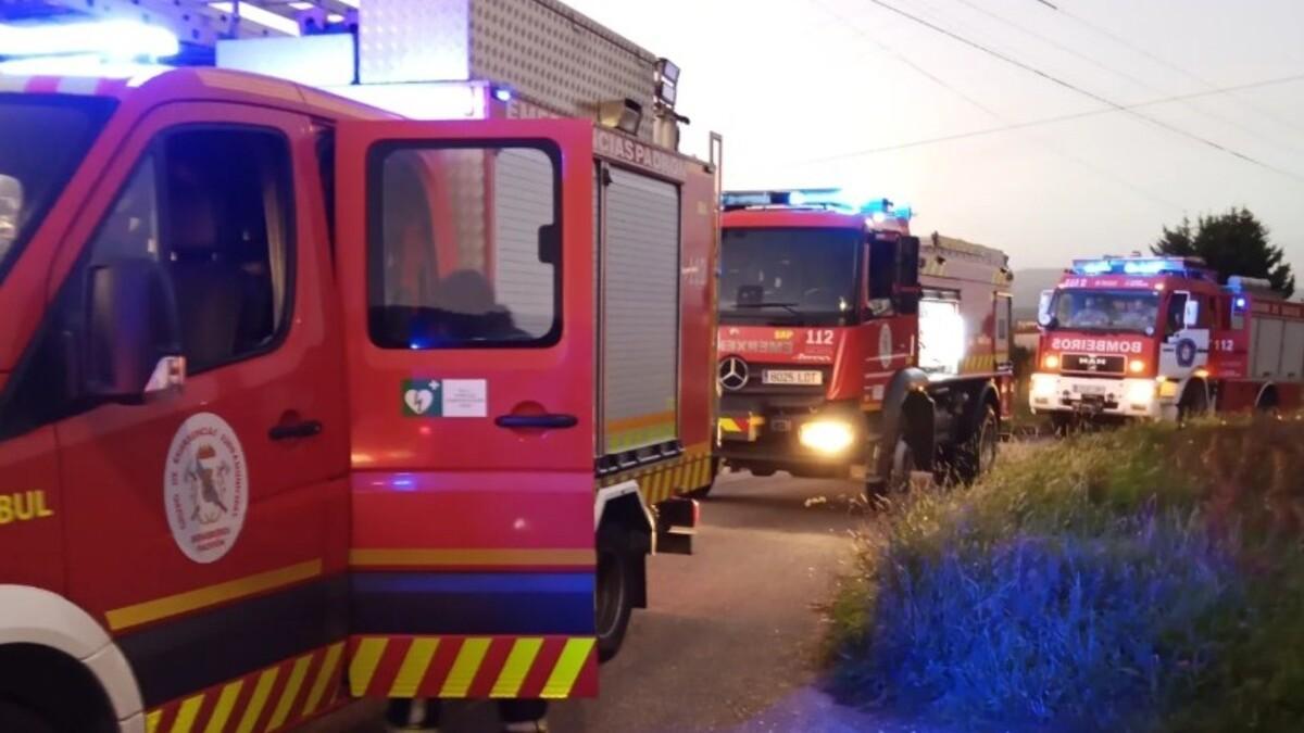 Vehículos del GES de Padrón en una imagen de archivo