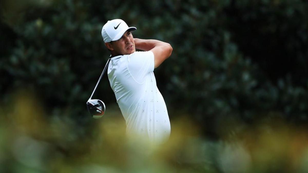 Koepka llega por delante al fin de semana en Atlanta