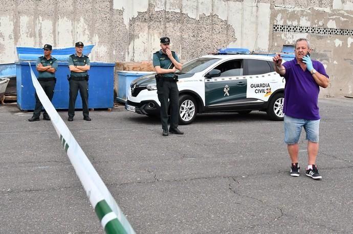 09/08/2019 ARGUINEGUIN. MOGAN. Llegada de una patera con inmigrantes a la costa de Maspalomas, son rescatados y transladados por Salvamento Marítimo al puerto de Arguineguin.   Fotógrafa: YAIZA SOCORRO.  | 09/08/2019 | Fotógrafo: Yaiza Socorro