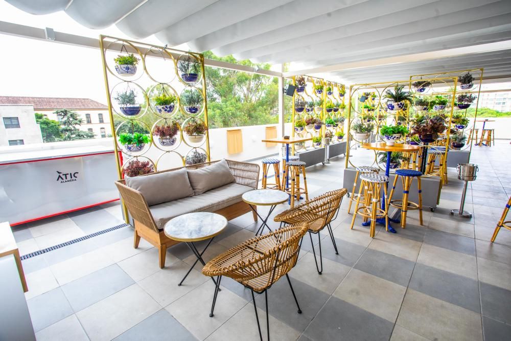 Espacios en la terraza Àtic