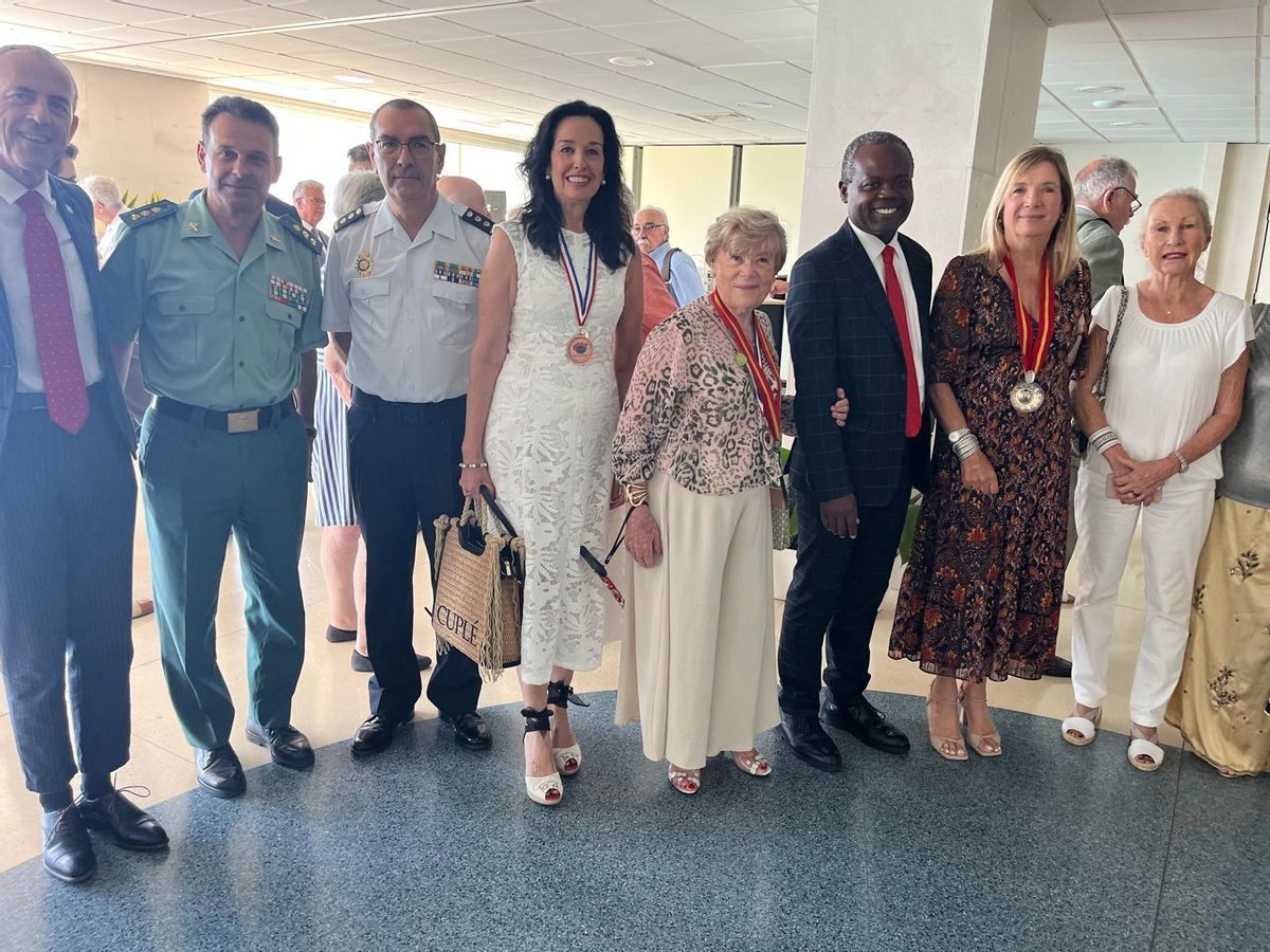 Manuel Serrano, José Hernández Mosquera, Manuel Lafuente, María López, Jeannine Contreras, Sènakpon Gbassi, Cari Boyer y Ms. Chantal.