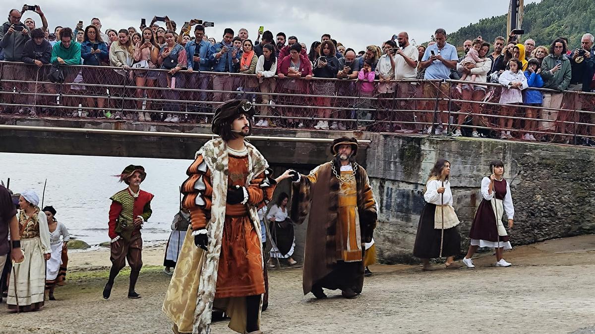 La recreación del desembarco de Carlos V en Tazones.