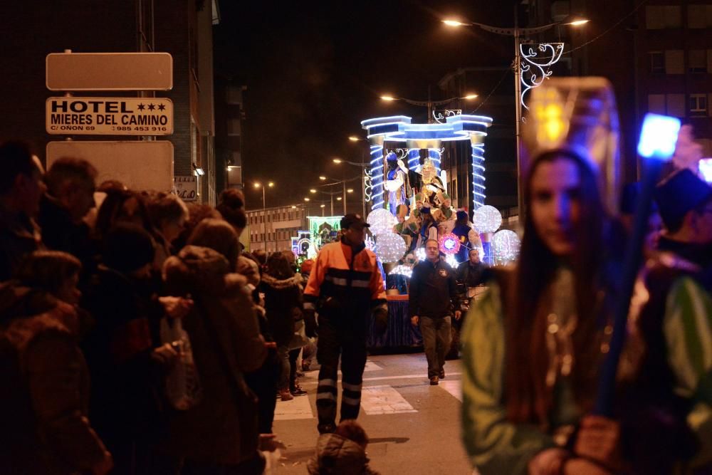 Cabalgata de Reyes en Mieres