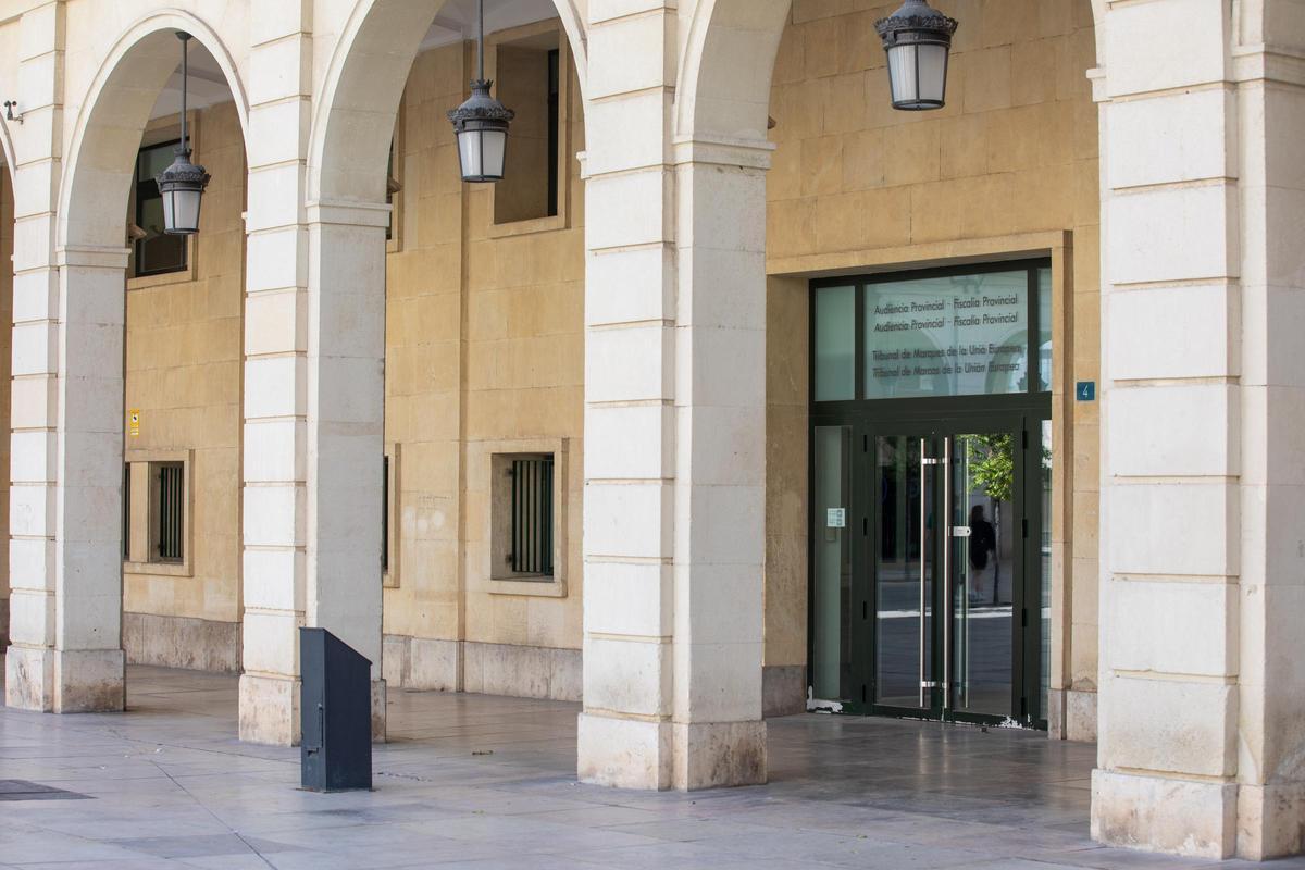 El juicio se clebró en la Audiencia Provincial de Alicante.