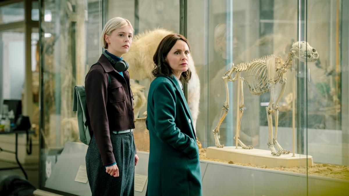 Ella Maisy Purvis y Laura Fraser, en la serie 'Patience'