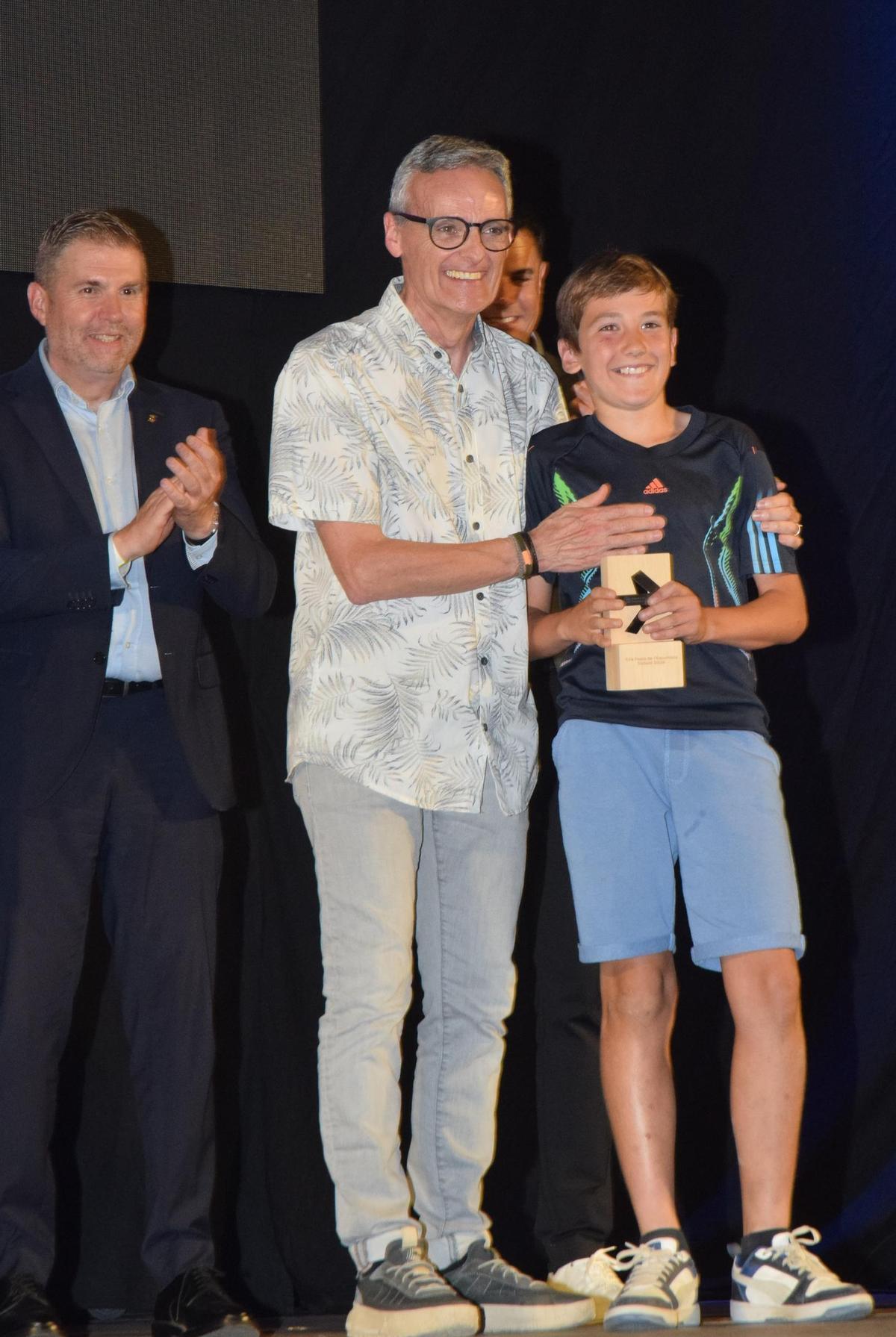 Premi a millor esportista escolar masculí a Martí Cots