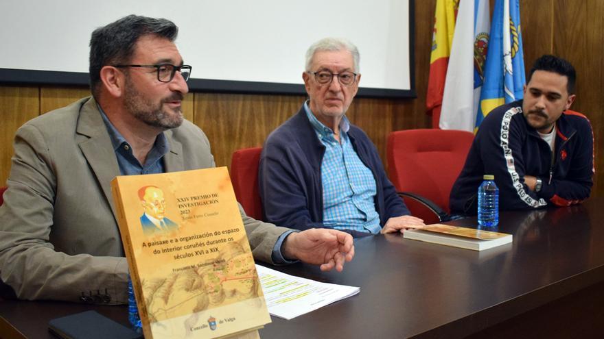 Valga premia la obra en la que investigan el cambio viario que aupó a Ordes a villa y capital comarcal