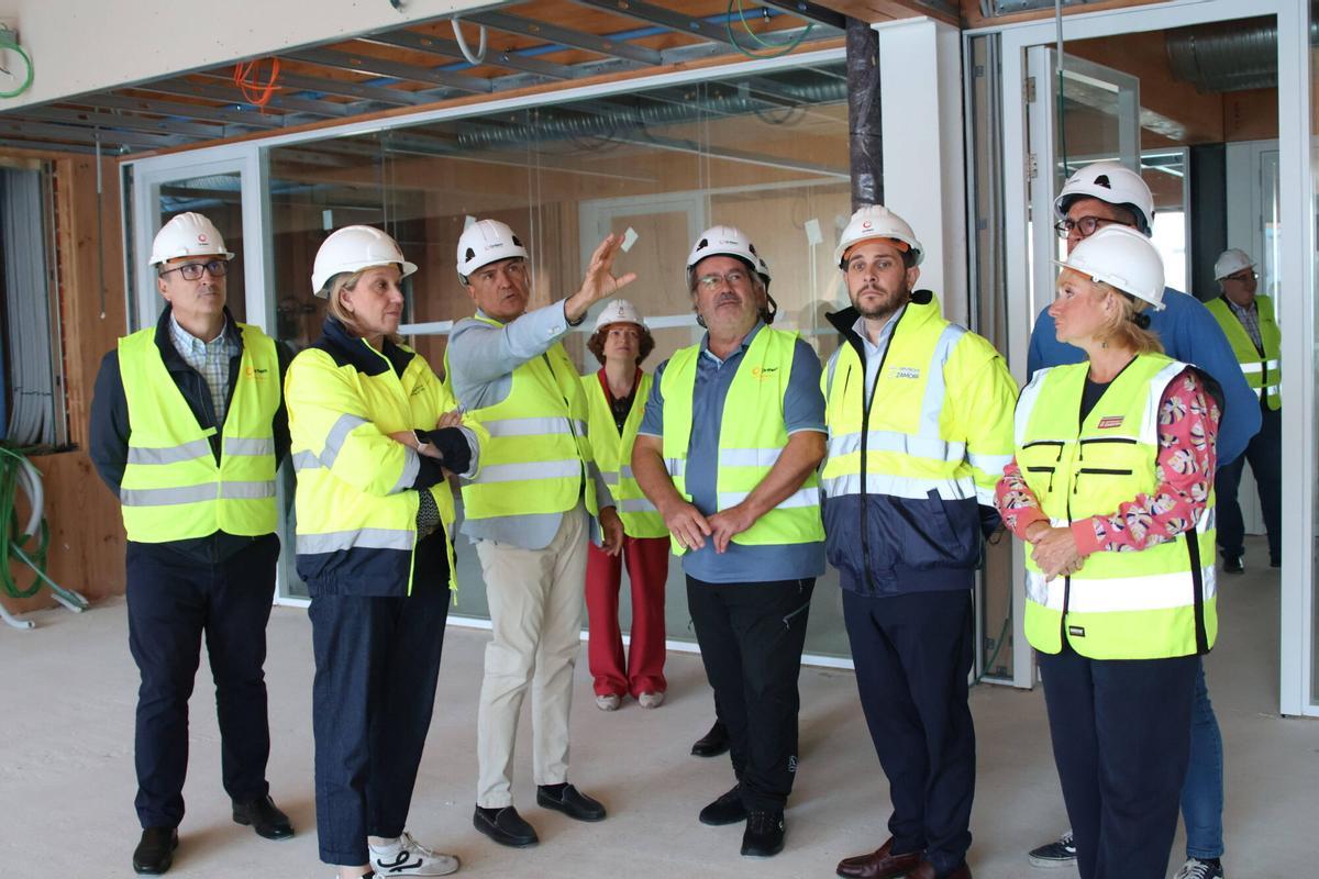 La vicepresidenta segunda, Isabel Blanco, visita las obras del Centro Cívico de Zamora