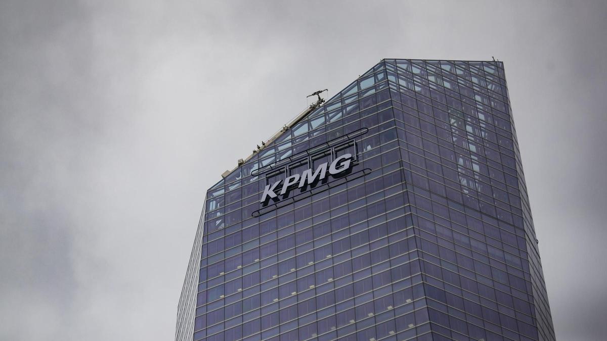 Sede de KPMG en España situada en la Torre de Cristal, en Madrid.
