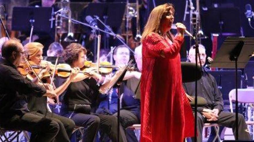 Actuación de la Orquestra Simfònica de Balears en Ibiza en junio junto a Maria del Mar Bonet.