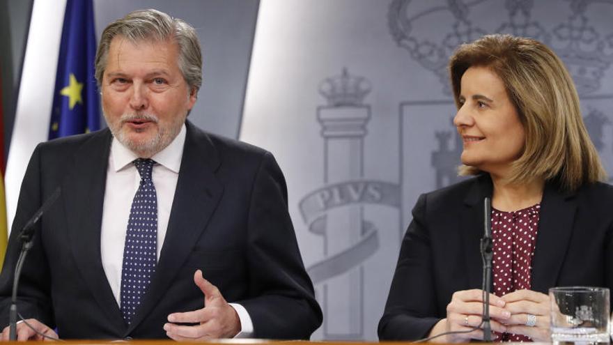 Méndez de Vigo y Fátima Báñez en la rueda de prensa del Consejo de Ministros.