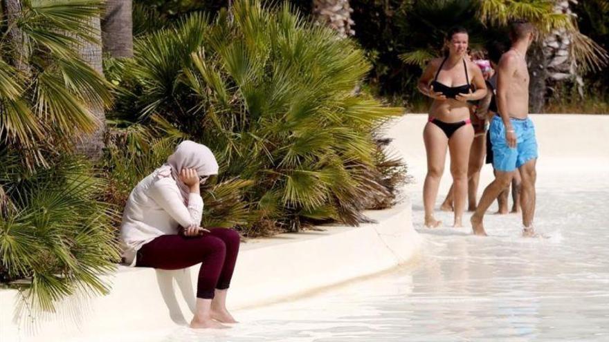 Los mulsumanes españoles temen un contagio de la fiebre &#039;antiburkini&#039;