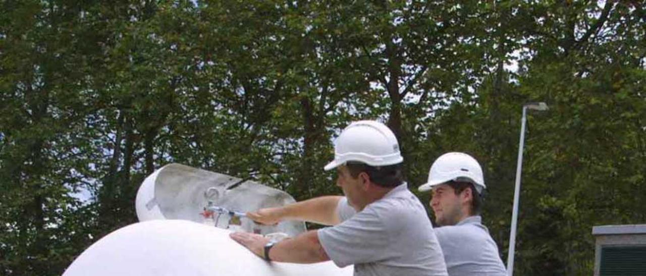 Instalación de un depósito de gasóleo en una urbanización.