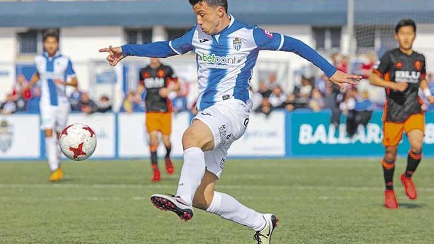 Hugo Díaz, uno de los tres refuerzos, el domingo contra el Mestalla.