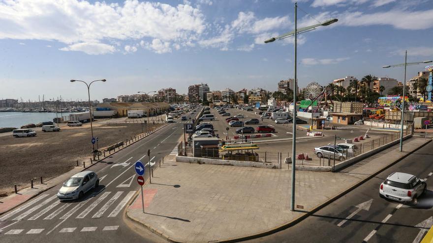 Imagen de una vista general del Puerto de Torrevieja.