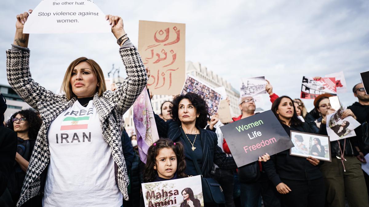 La muerte de Masha Amini ha desatado una ola de protestas en Irán y en otros muchos países de Oriente Medio y Occidente.