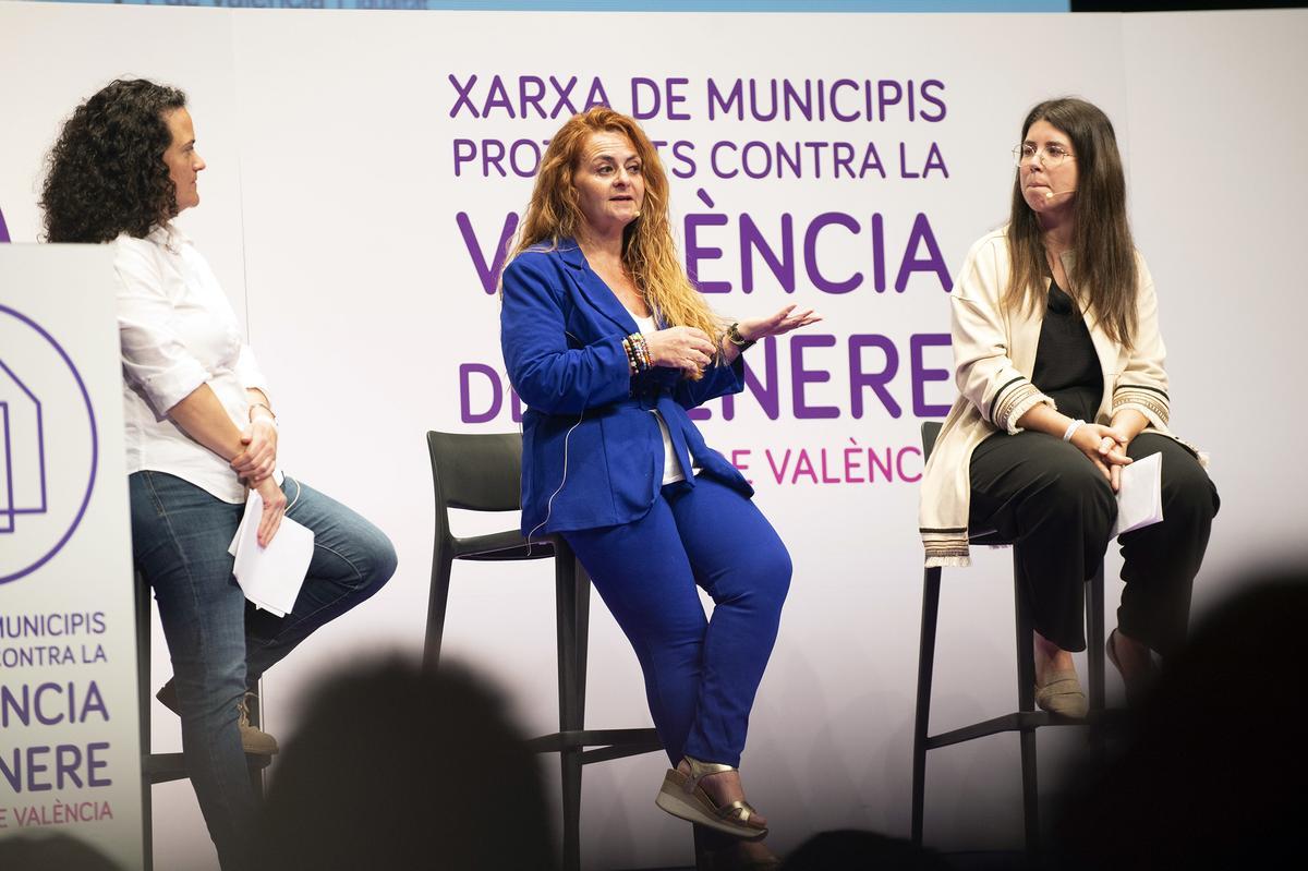 Participantes en el encuentro de la red contra la violencia de género de la Diputación