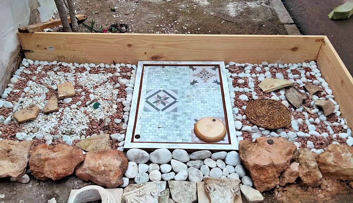 Algunos de los restos arqueológicos con los que están aprendiendo los estudiantes. | INFORMACIÓN