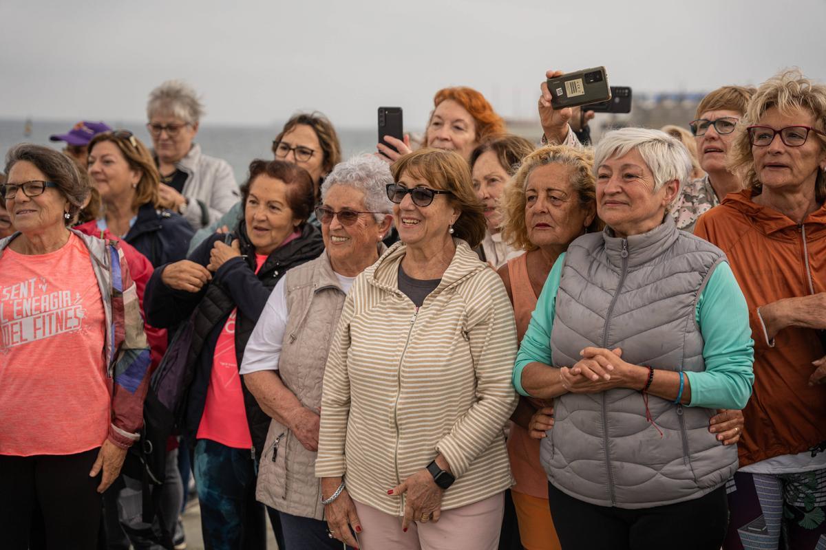 Homenaje sorpresa a Bárbara Martínez, una mujer de 88 años que lleva más de 25 impartiendo clases diarias de gimnasia 