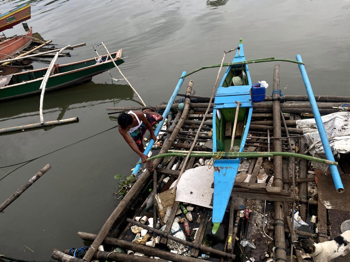 Un muerto y miles de desplazados tras el paso del tifón Doksuri por el norte de Filipinas