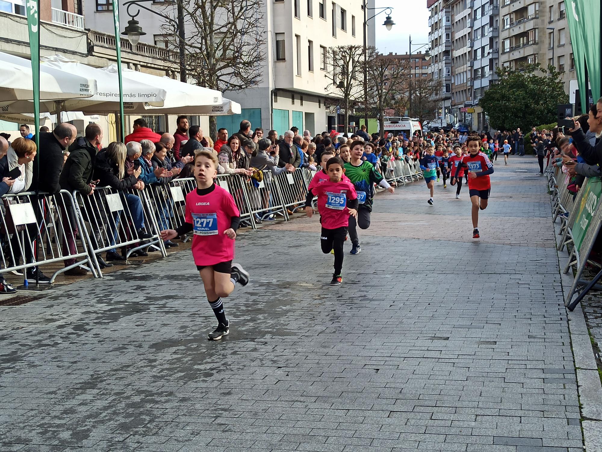 Casi 1.500 participantes disputan la carrera de Fin de Año de Pola de Siero