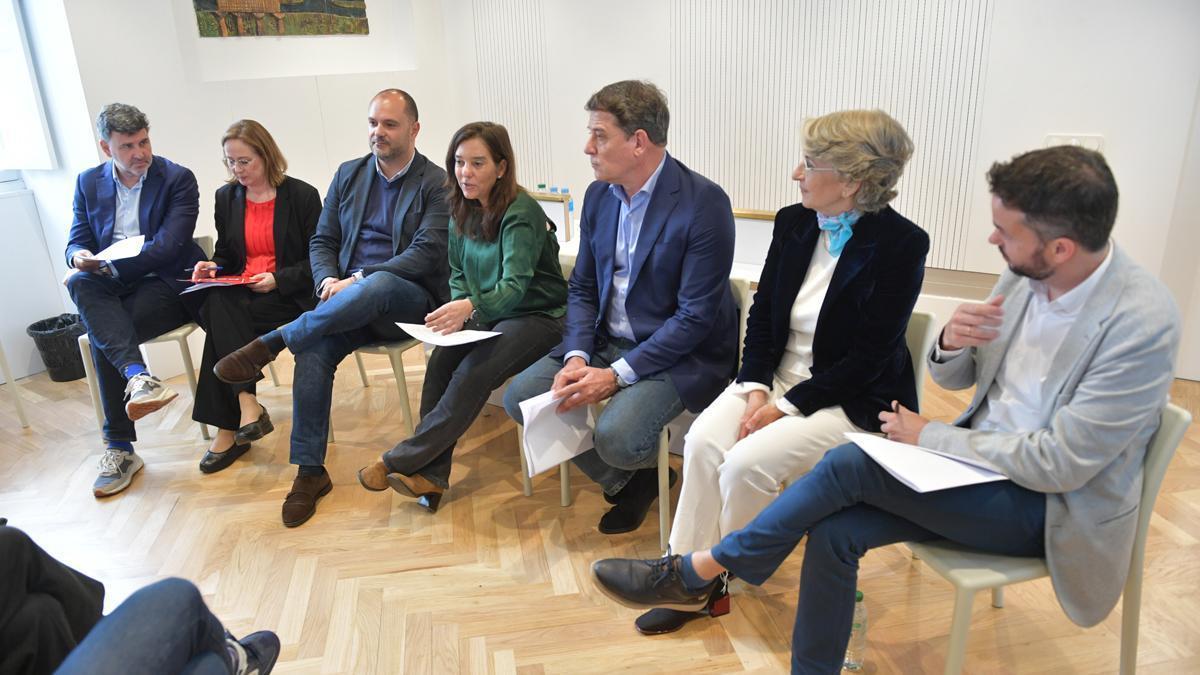 Besteiro, xunto a Inés Rey e Silvia Longueira, na xornada desta mañá na Coruña 'Ola Europa'.