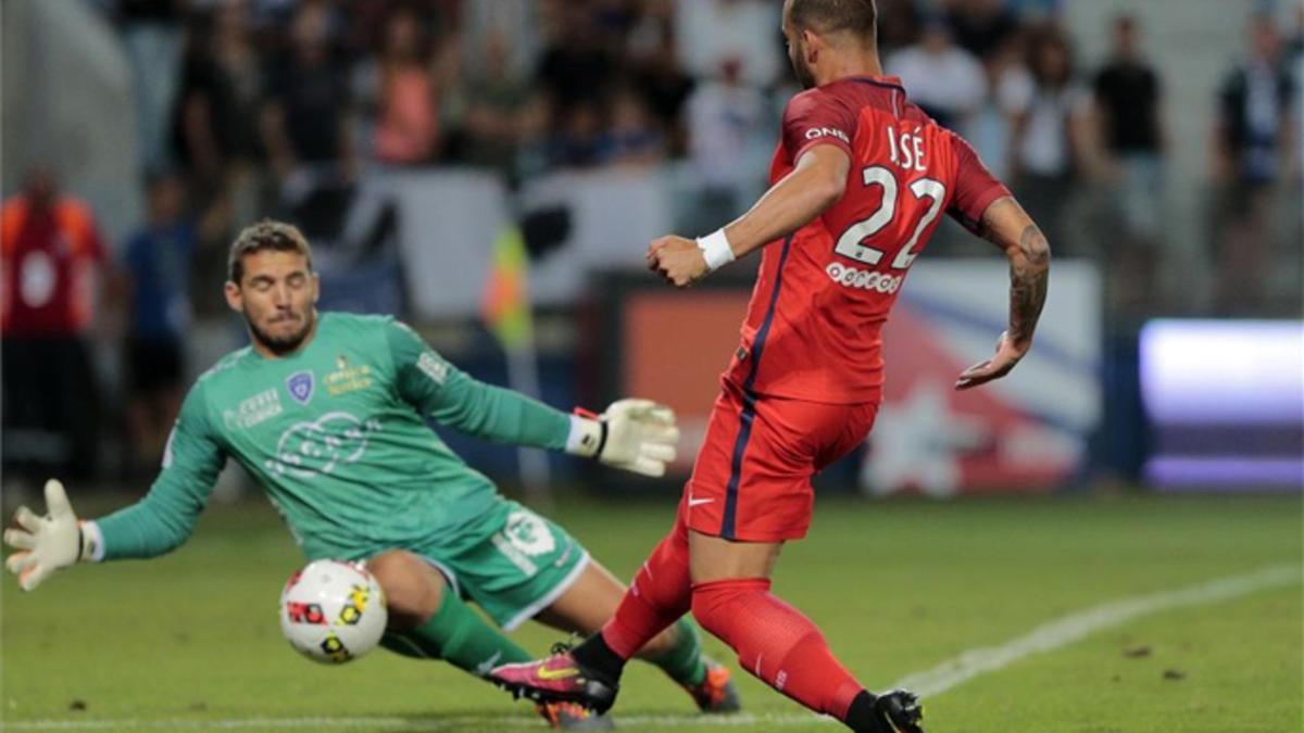 Un mano a mano de Jesé desembocó en el gol decisivo de Kurzawa