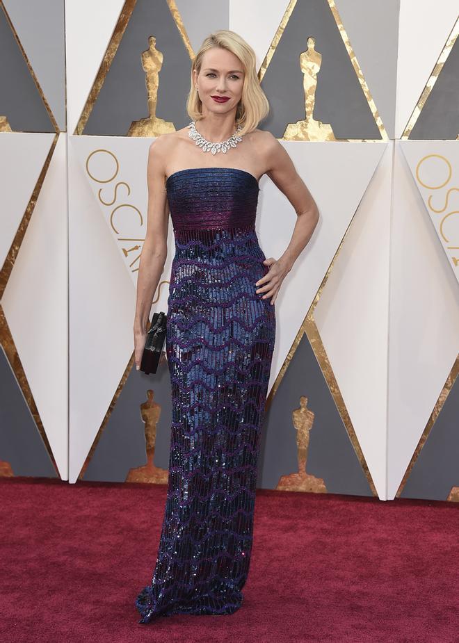 Premios Oscar 2016: Naomi Watts con vestido azul de Armani Privé