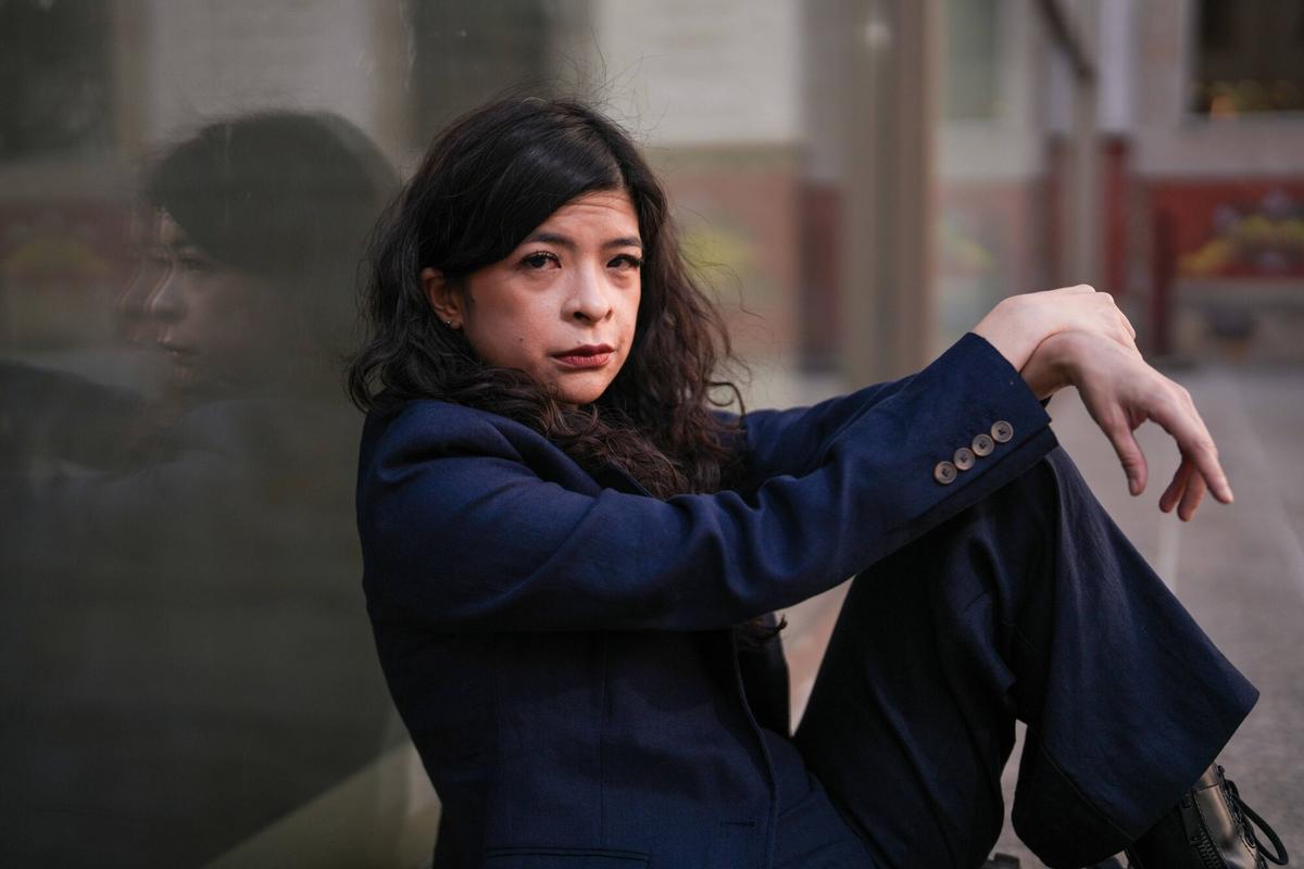 BARCELONA 13/05/2025 Icult. Retratos en el CCCB de la periodista filipina Patricia Evangelista, autora de 'Que alguien los mate', crónica de la salvaje cruzada contra las drogas del presidente Duterte en Filipinas. FOTO de ZOWY VOETEN
