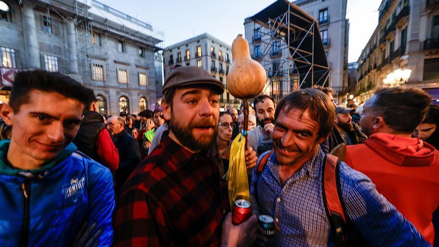 La manifestación de tractores se concentra en Plaza Sant Jaume