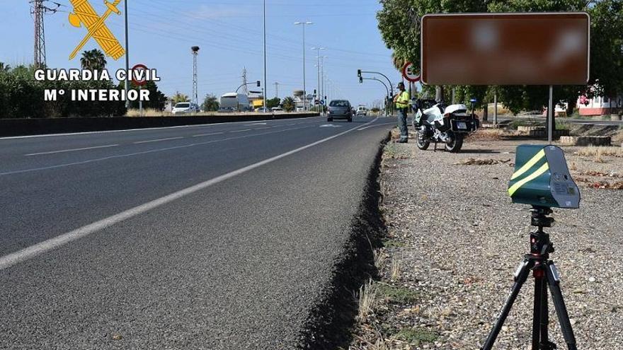 La Guardia Civil intercepta a 78 vehículos con exceso de velocidad en la autovía A-45