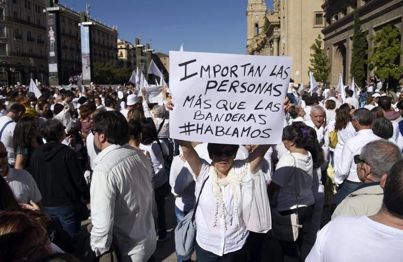 Zaragoza se une por la paz y el diálogo