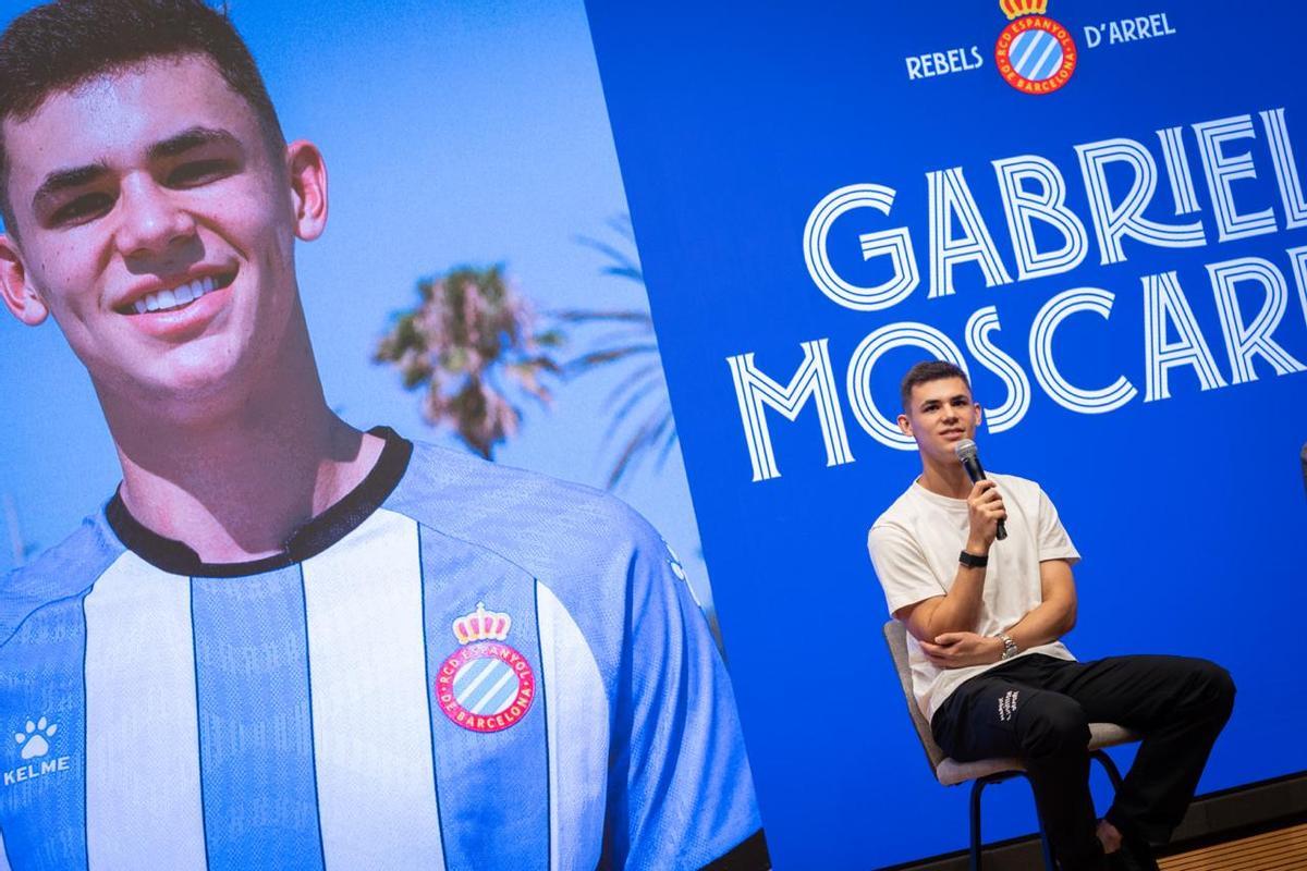 Gabriel Moscardo, durante su presentación con el Espanyol