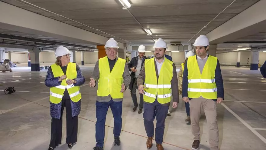 El nuevo aparcamiento del puerto en la zona de ocio con 640 plazas abrirá antes de Semana Santa