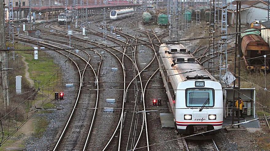 Antiguo trazado de la estación Empalme de Ourense.  | // IÑAKI OSORIO