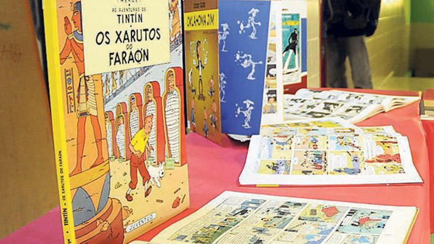 Cartelismo y cómics en el IES Aller Ulloa. Las actividades de Anirmau´12 tienen continuidad a través de las exposiciones Cartelismo na animación y Animación e banda deseñada. Ambas comparten espacio en el vestíbulo del IES Aller Ulloa y están abiertas al público en general durante el horario de apertura del centro. Las muestras serán retiradas a principios del mes de mayo. / Bernabé/Javier Lalín