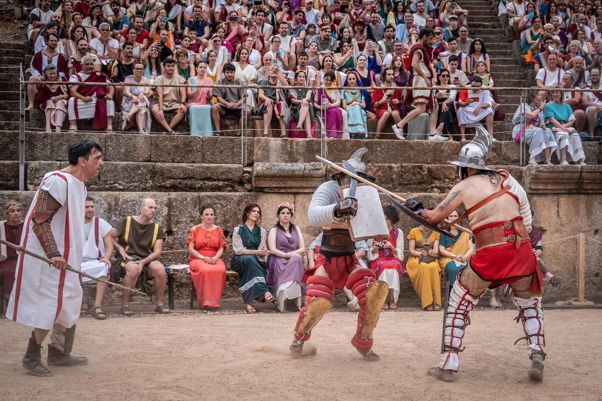 Fotogalería | Emerita Lvdica devuelve el rugido de los gladiadores al Anfiteatro Romano de Mérida