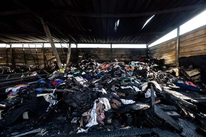 Galería: Controlado el incendio en la Fundació Deixalles de Ibiza