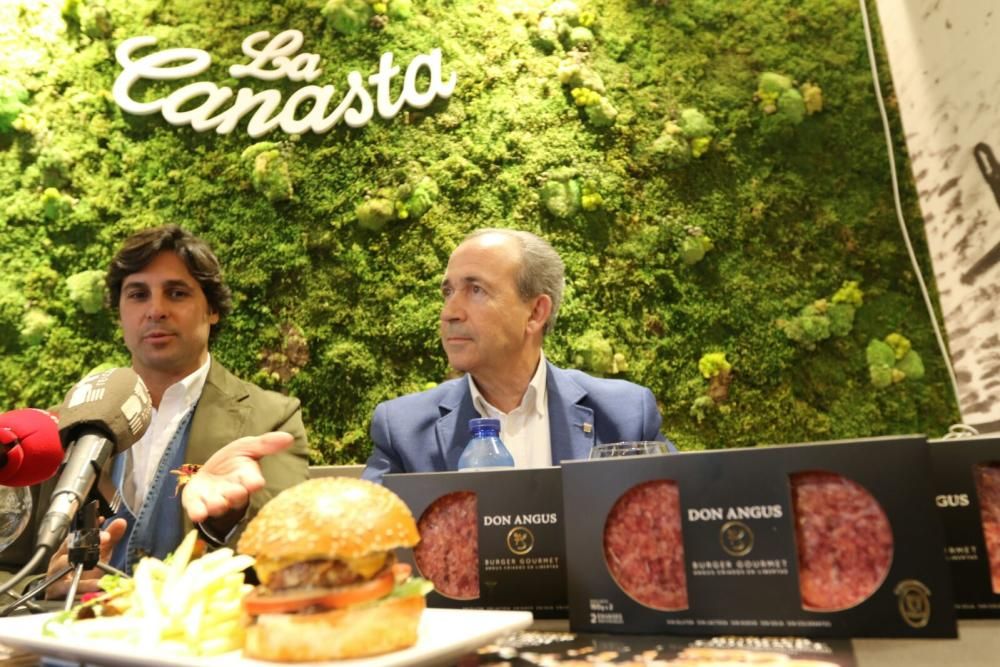 Junto a la empresa malagueña La Canasta, Don Angus comenzará a comercializarse a partir de hoy en sus cafeterías, servicio a domicilio y en dentro de la zona de despensa de la cadena