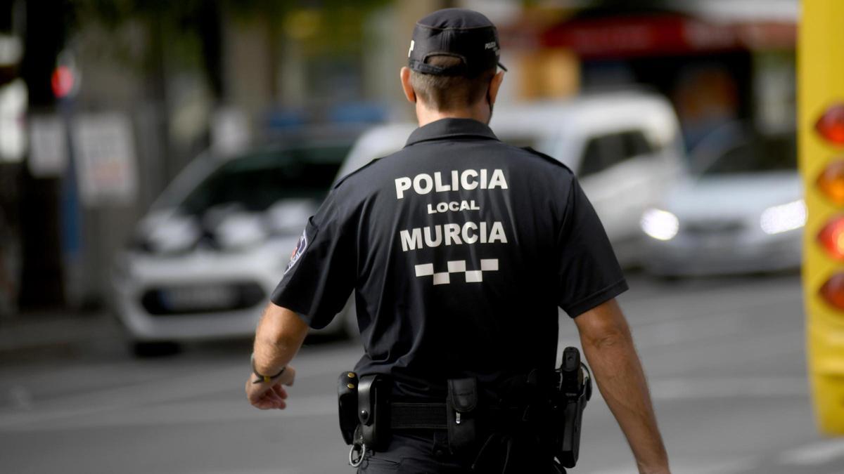 Un agente de la Policía Local de Murcia.
