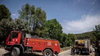 Tres bomberos resultan heridos en el incendio de Peñarroya de Tastavins, en Teruel