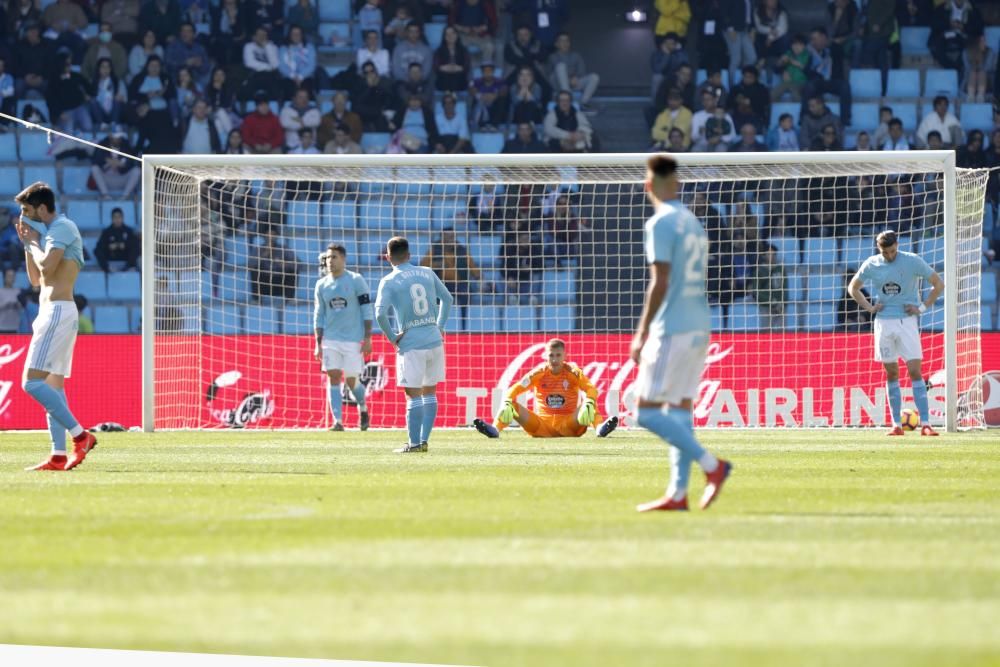 El Celta - Levante, en imágenes. // M.G. Brea | R. Grobas | EFE