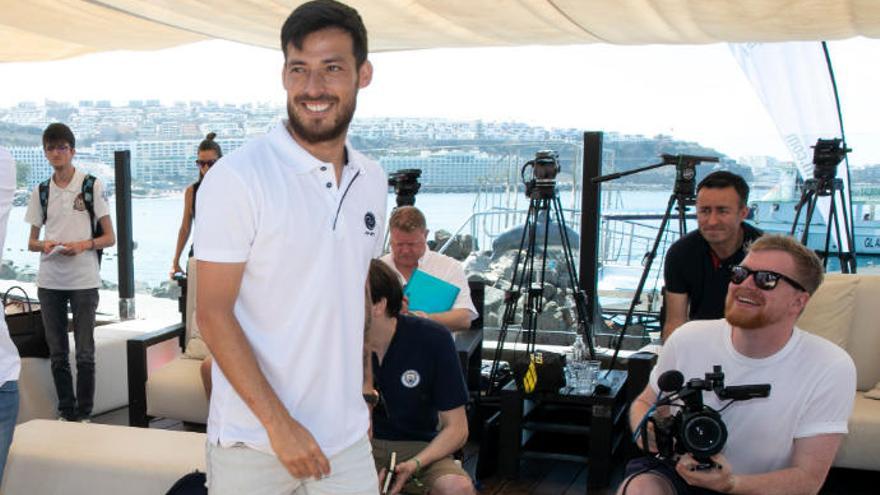 El grancanario David Silva, jugador del Manchester City, este mediodía en Anfi Beach Club, en el sur de Gran Canaria.