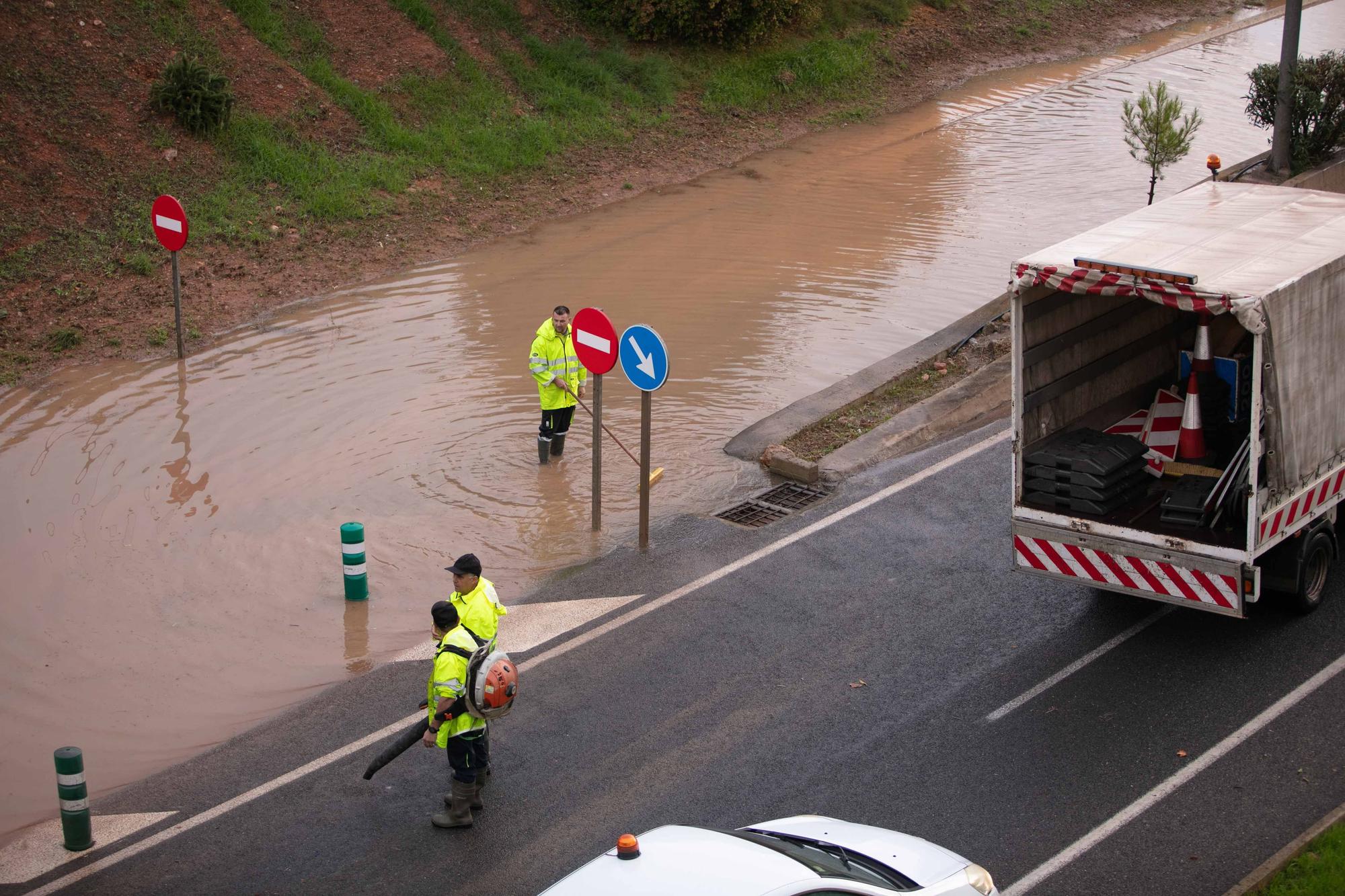 La lluvia de hoy colapsa el tráfico en Ibiza por varias carreteras cortadas