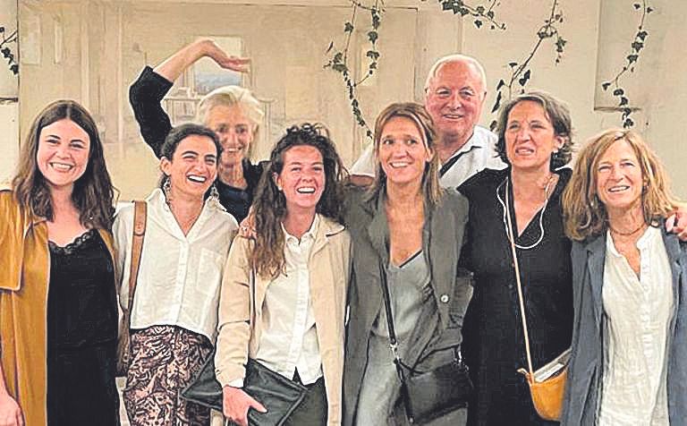 Tania Baides, Andrea, Nina, Marina y Sandra, de Santa & Cole, Pepe Panadés, Duch Pizà y Carmen Galofre.jpg