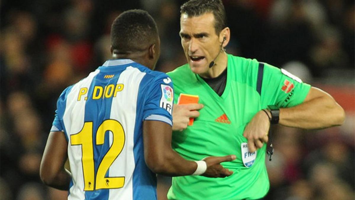 Diop fue expulsado en el derbi