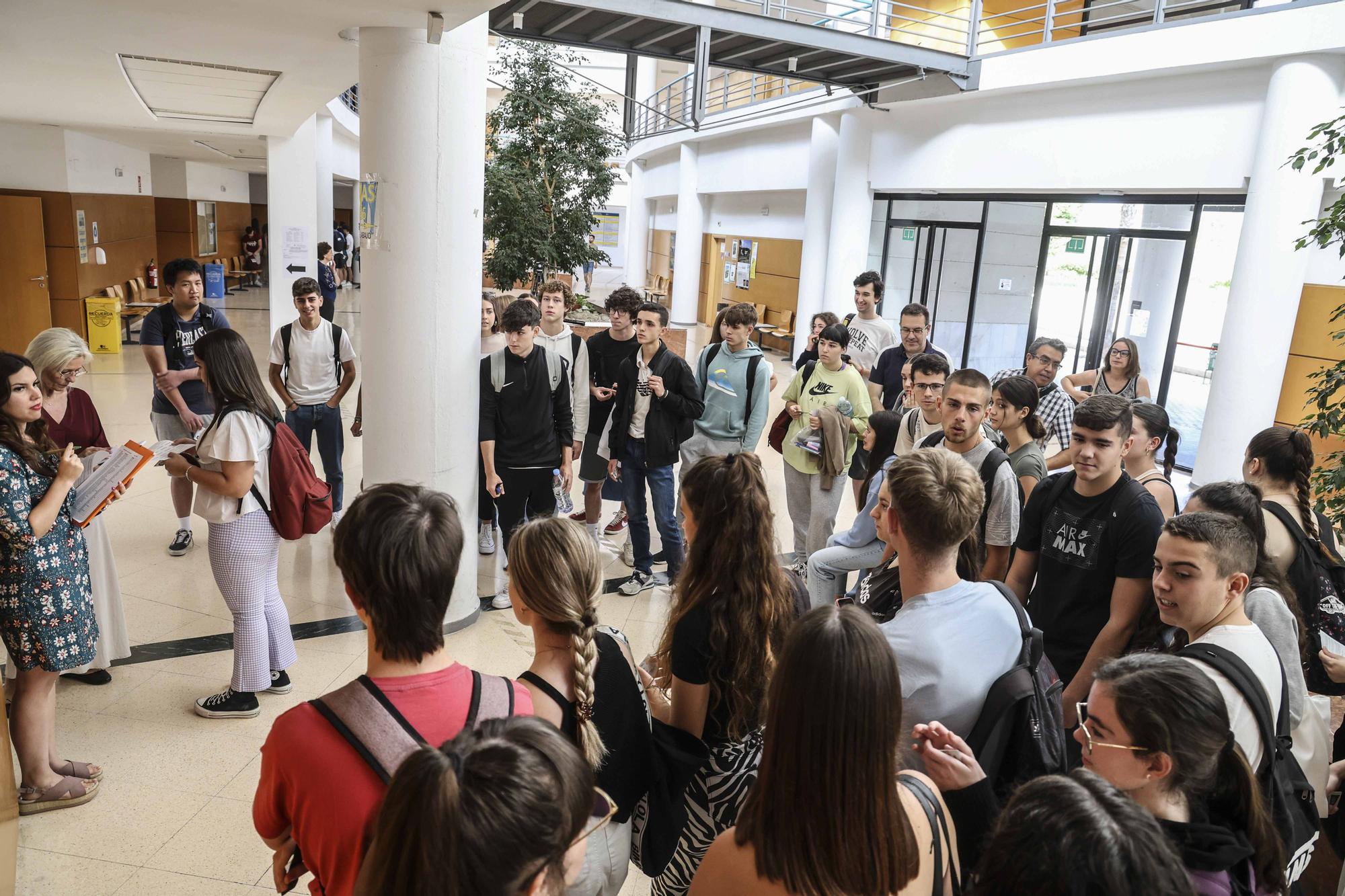 Primer día de la Selectividad 2023 en la Universidad de Alicante