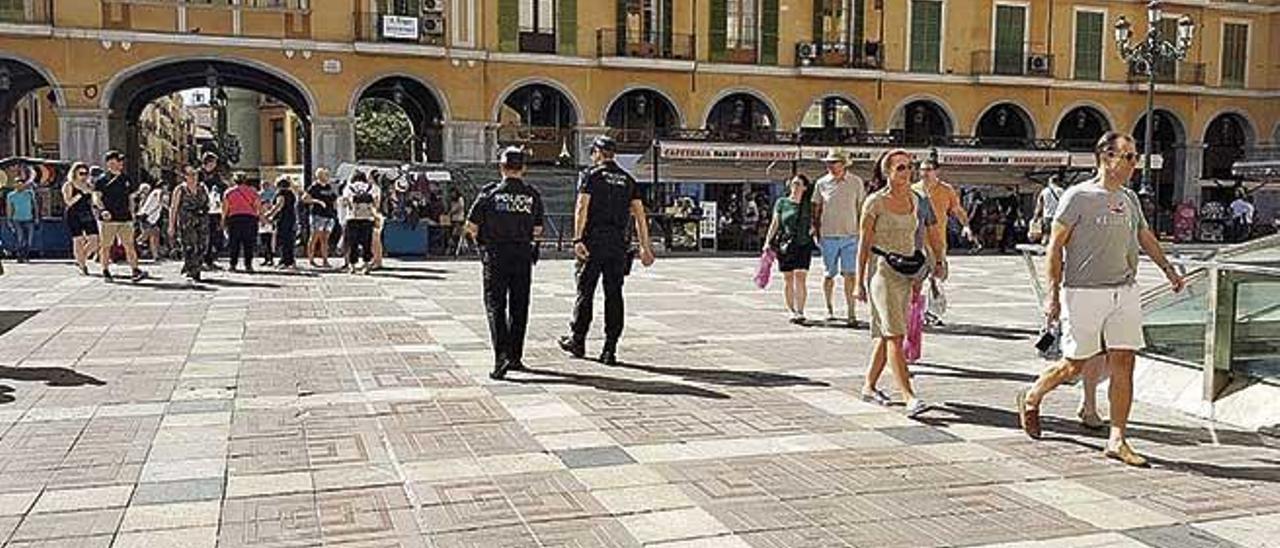 Imagen de archivo de la plaza Major, donde Cort prevé actuaciones de circo.