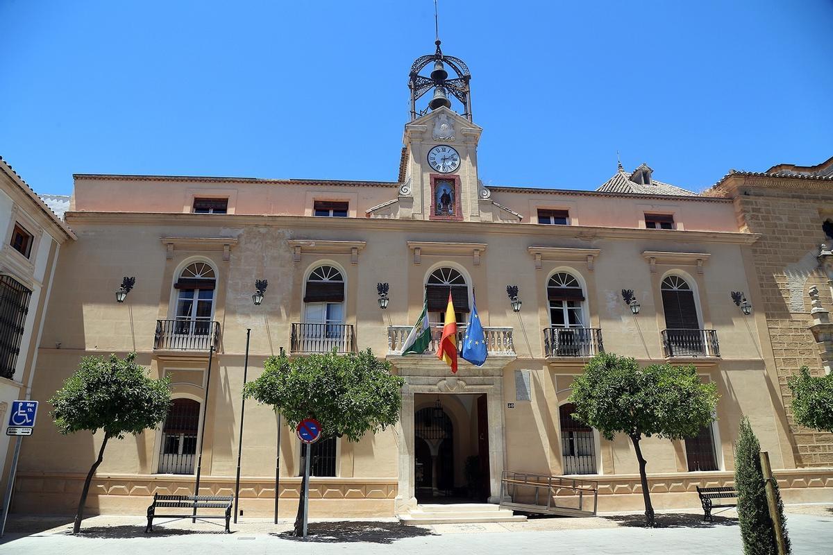 Fachada principal del ayuntamiento de Montilla.