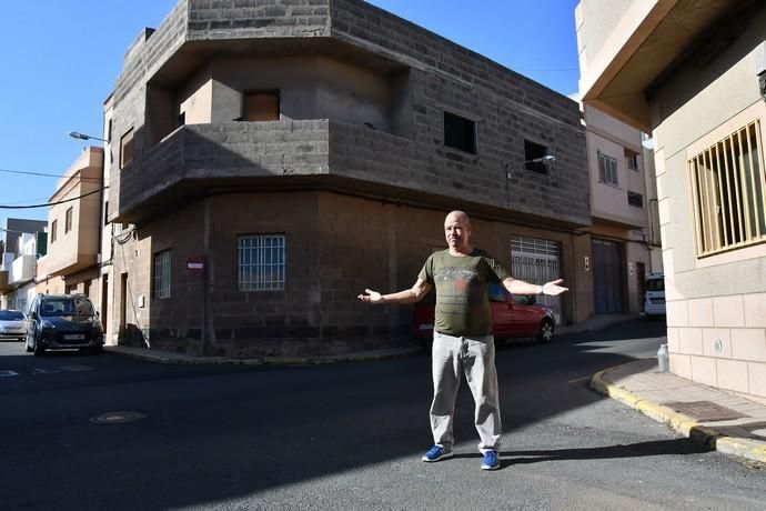 Casa abandonada llena de palomas en Ingenio